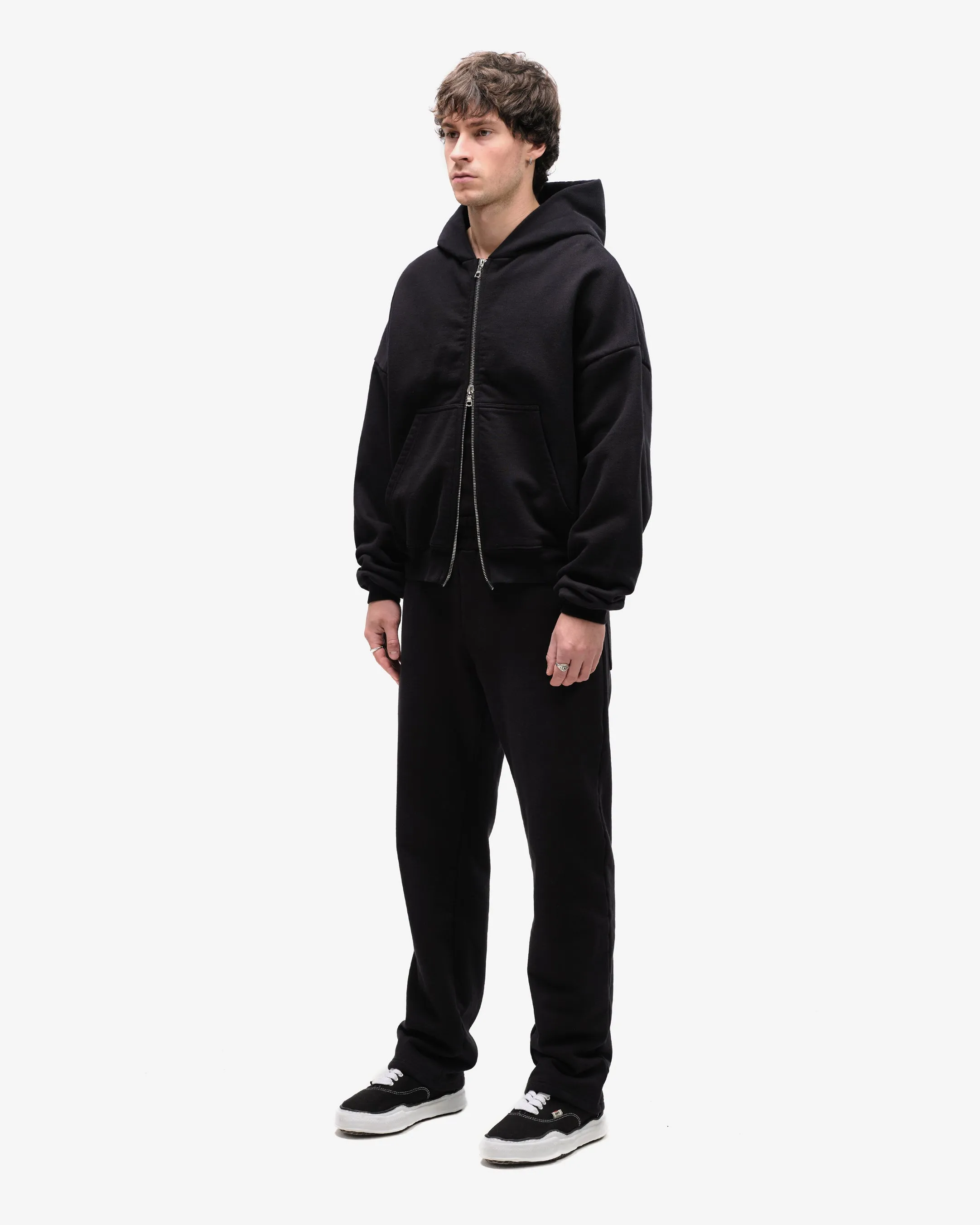 HEAVYWEIGHT ZIP HOODIE - BLACK