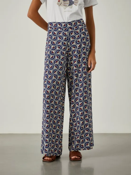 Palazzo pants with geometric pattern