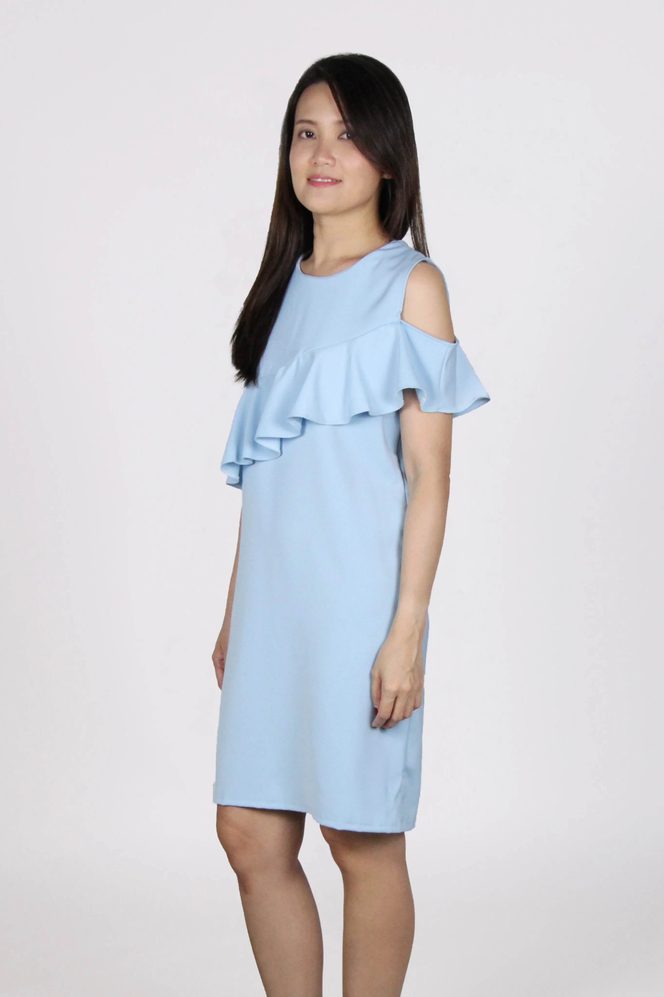 Single Cold Shoulder Ruffles Shift Dress in Light Blue