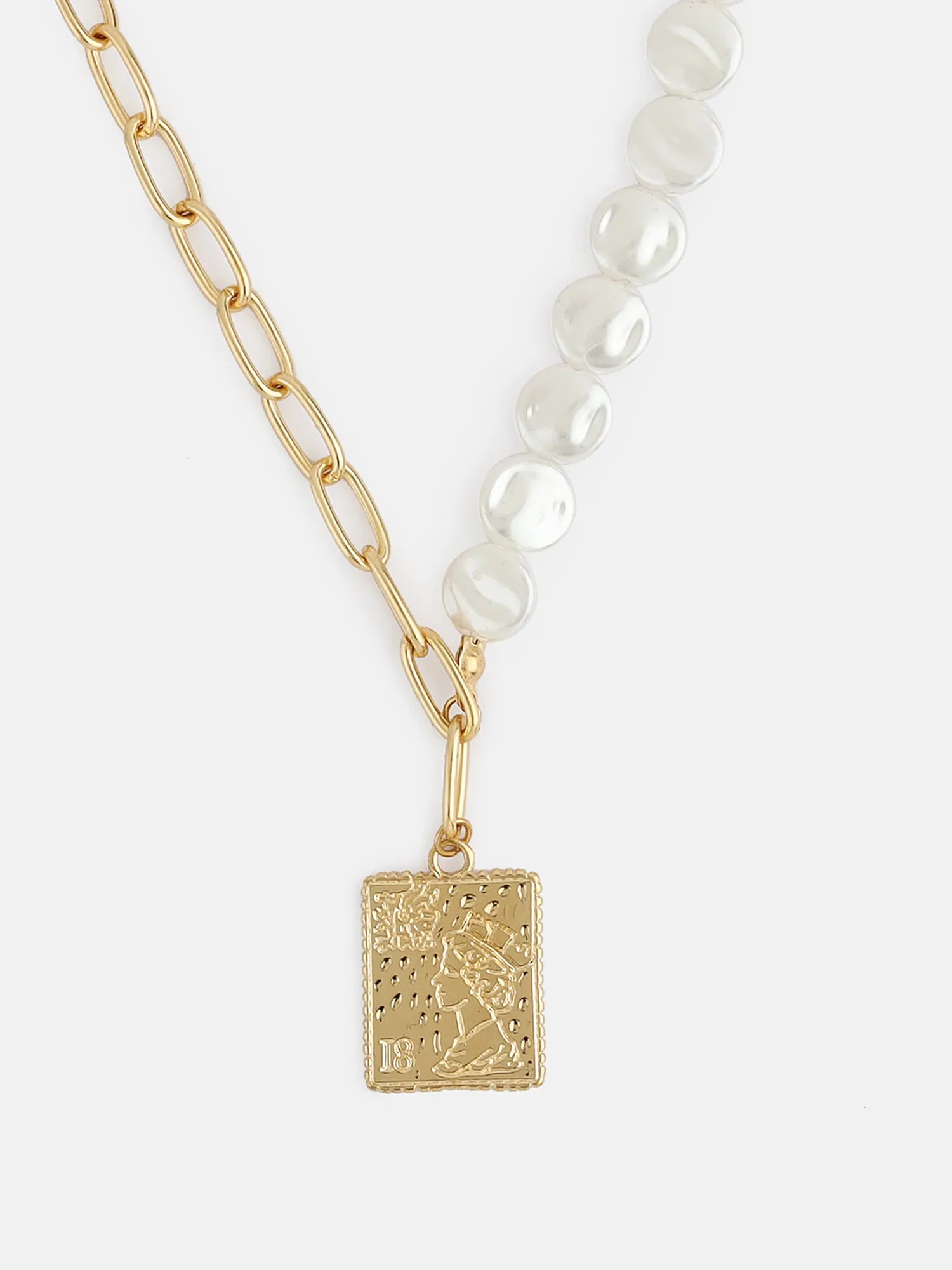 White Pearl Metal Chain With Pendant